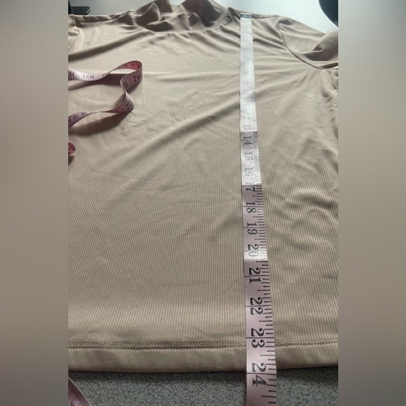 House Of Harlow 1960 Beige Nude Ribbed Mock Neck Top Size XL - Picture 12 of 14